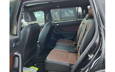 VW Tiguan * HIGHLINE R LINE * ОБУДХВАНЕ* 360* DISTRONIC* - автомобили, коли, обяви за нови и употребявани 11