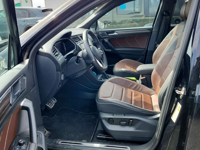 VW Tiguan * HIGHLINE R LINE * ОБУДХВАНЕ* 360* DISTRONIC* - автомобили, коли, обяви за нови и употребявани 4