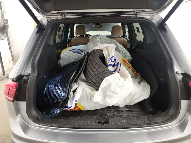 VW Tiguan COMFORTLINE R LINE BLACK EDITION - автомобили, коли, обяви за нови и употребявани 14