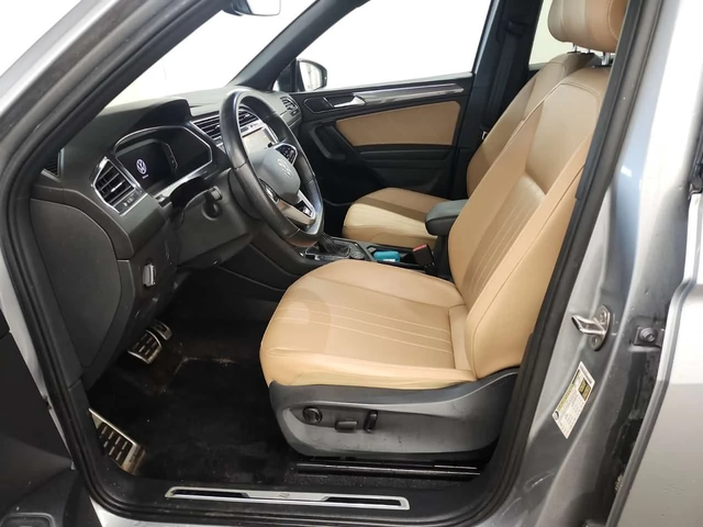 VW Tiguan COMFORTLINE R LINE BLACK EDITION - автомобили, коли, обяви за нови и употребявани 9