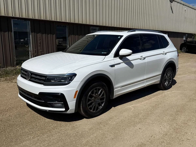 VW Tiguan * Highline * PANO* KEYLESS* ПОДГРЕВ* - автомобили, коли, обяви за нови и употребявани 0