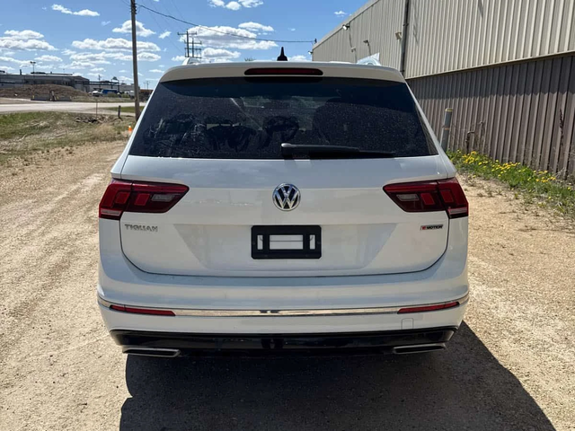 VW Tiguan * Highline * PANO* KEYLESS* ПОДГРЕВ* - автомобили, коли, обяви за нови и употребявани 3