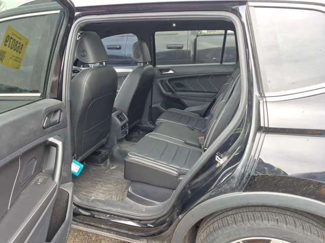 VW Tiguan * HIGHLINE R LINE * CARFAX * ПАНОРАМА * ОБДУХВАНЕ - автомобили, коли, обяви за нови и употребявани 11