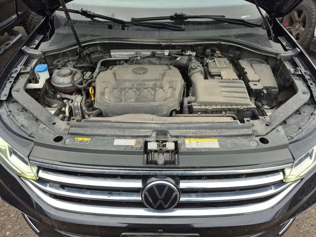 VW Tiguan * HIGHLINE R LINE * CARFAX * ПАНОРАМА * ОБДУХВАНЕ - автомобили, коли, обяви за нови и употребявани 16