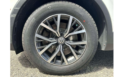 VW Tiguan RUBBER MATS | OWNERS MANUAL | WHEEL - автомобили, коли, обяви за нови и употребявани 9