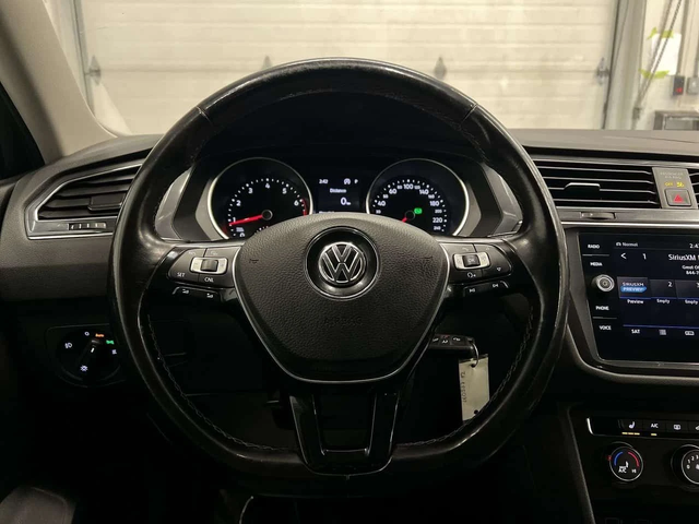 VW Tiguan AWD | LOW KMS! | HTD SEATS | CARPLAY | ALLOYS | A/ - автомобили, коли, обяви за нови и употребявани 12