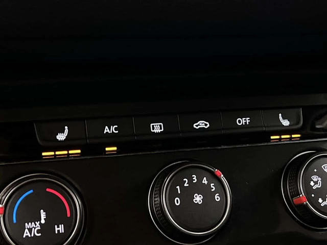 VW Tiguan AWD | LOW KMS! | HTD SEATS | CARPLAY | ALLOYS | A/ - автомобили, коли, обяви за нови и употребявани 13