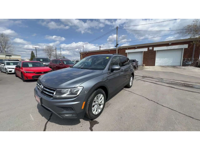VW Tiguan AWD | LOW KMS! | HTD SEATS | CARPLAY | ALLOYS | A/ - автомобили, коли, обяви за нови и употребявани 3