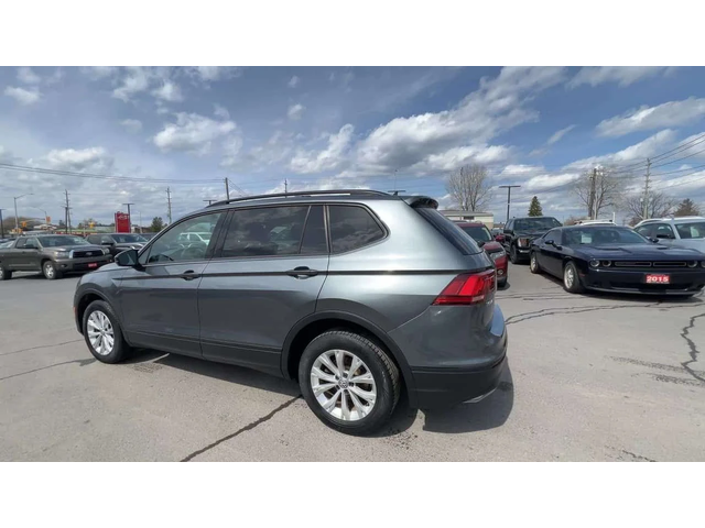 VW Tiguan AWD | LOW KMS! | HTD SEATS | CARPLAY | ALLOYS | A/ - автомобили, коли, обяви за нови и употребявани 5