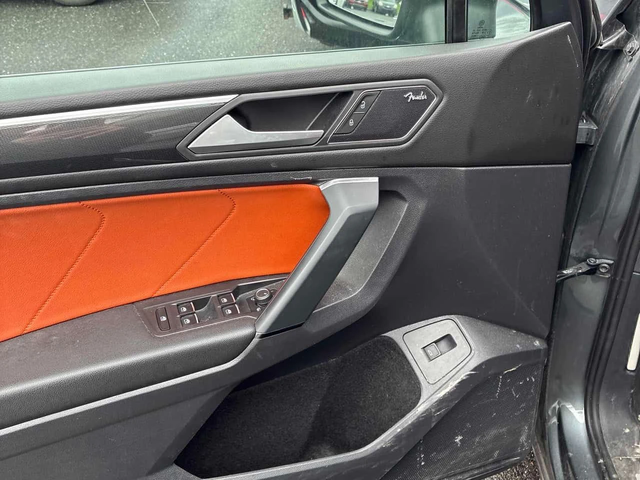 VW Tiguan * Highline * PANO* KEYLESS* ПОДГРЕВ* - автомобили, коли, обяви за нови и употребявани 10