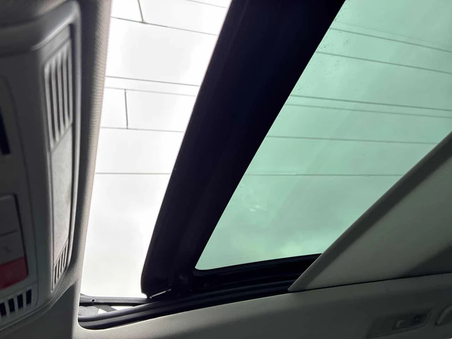 VW Tiguan * COMFORTLINE * 2 КЛЮЧА* KEYLESS* PANO* ПОДГРЕВ* - автомобили, коли, обяви за нови и употребявани 14