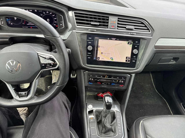 VW Tiguan Highline R Line /360/DIS/FENDER - автомобили, коли, обяви за нови и употребявани 8