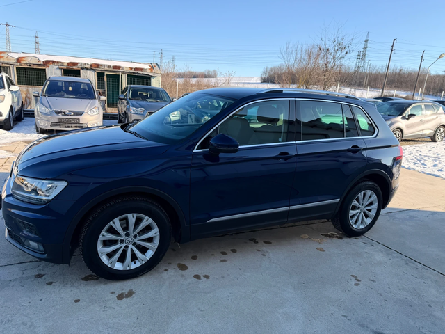 VW Tiguan 2.0tdi 150k.c* Digital* Navi* Highline* NOVA* - автомобили, коли, обяви за нови и употребявани 3
