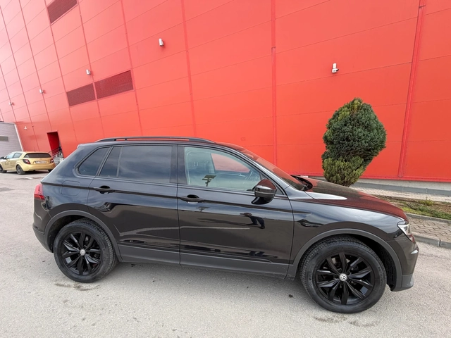 VW Tiguan LED* DIGITAL* Панорама* Масаж - автомобили, коли, обяви за нови и употребявани 4