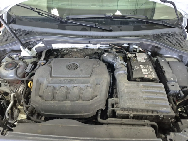 VW Tiguan Comfortline * CARFAX - автомобили, коли, обяви за нови и употребявани 6