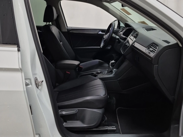 VW Tiguan Comfortline * CARFAX - автомобили, коли, обяви за нови и употребявани 8