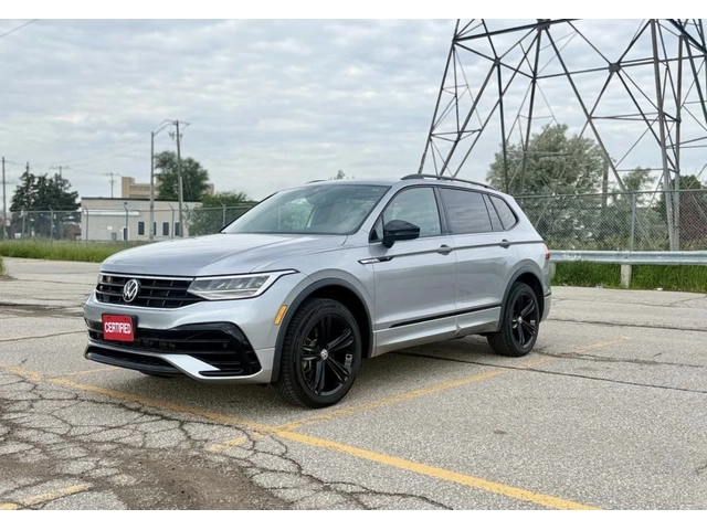 VW Tiguan BLACK LINE * R LINE * БЕЗ ИНЦИДЕНТИ * CARFAX * - автомобили, коли, обяви за нови и употребявани 0