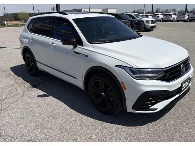 VW Tiguan COMFORTLINE R LINE * ПАНОРАМА * 7 МЕСТЕН * CARFAX - автомобили, коли, обяви за нови и употребявани 2