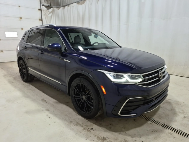 VW Tiguan HIGHLINE R-LINE/AWD/Pano/Camera/2 Комплекта джанти - автомобили, коли, обяви за нови и употребявани 0