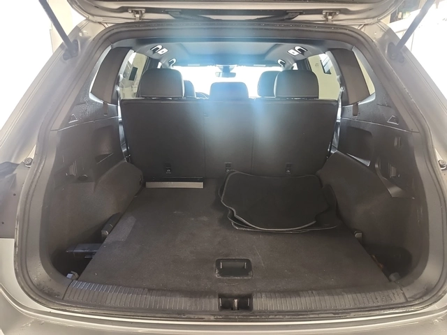 VW Tiguan COMFORTLINE R-LINE BLACK EDITION/AWD/Pano - автомобили, коли, обяви за нови и употребявани 7