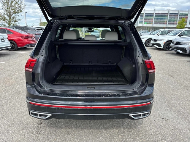 VW Tiguan Highline R-Line * CARFAX * АВТО КРЕДИТ * - автомобили, коли, обяви за нови и употребявани 5