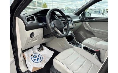 VW Tiguan Highline R-Line * CARFAX * АВТО КРЕДИТ * - автомобили, коли, обяви за нови и употребявани 7