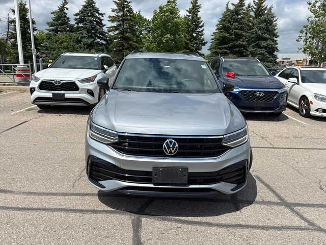 VW Tiguan Comfortline R-Line Black Edition * CARFAX - автомобили, коли, обяви за нови и употребявани 1