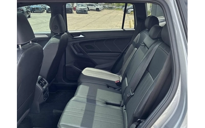 VW Tiguan Comfortline R-Line Black Edition * CARFAX - автомобили, коли, обяви за нови и употребявани 7