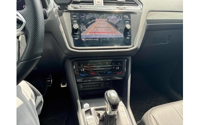 VW Tiguan Comfortline R-Line Black Edition * CARFAX - автомобили, коли, обяви за нови и употребявани 9