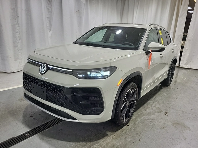 VW Tiguan HIGHLINE TURBO R-LINE * НОВ * 4Х4 * ОБДУХВАНЕ * - автомобили, коли, обяви за нови и употребявани 0