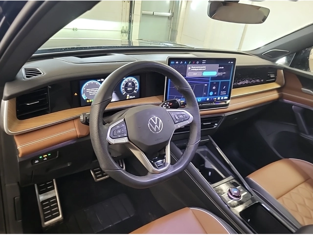 VW Tiguan 2025 Volkswagen TIGUAN HIGHLINE R-LINE - автомобили, коли, обяви за нови и употребявани 7