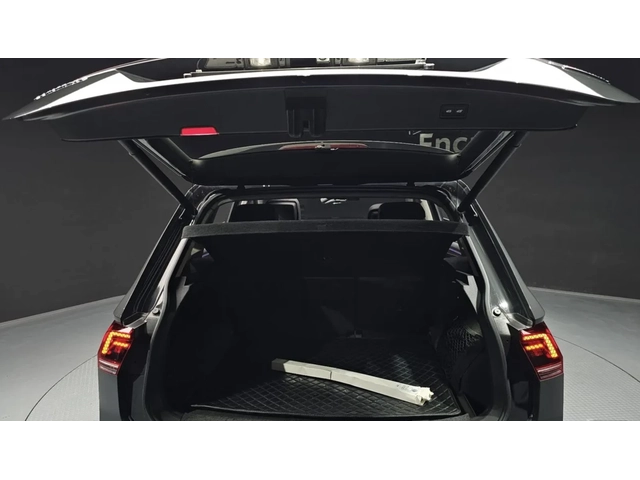 VW Tiguan 2.0 TDI 4MOTION / PRESTIGE / 360 КАМЕРИ / ПАНОРАМА - автомобили, коли, обяви за нови и употребявани 16