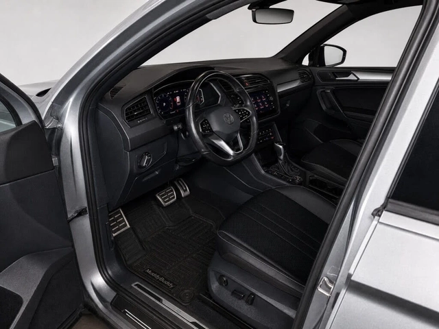 VW Tiguan Comfortline R-Line Black 4Motion - автомобили, коли, обяви за нови и употребявани 14
