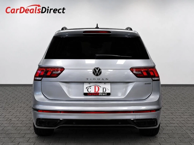 VW Tiguan Comfortline R-Line Black 4Motion - автомобили, коли, обяви за нови и употребявани 4