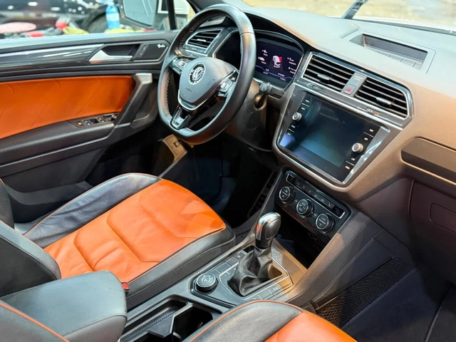 VW Tiguan SEL* R-LINE* FENDER* ПОДГРЕВ* КАМЕРА* ПАНОРАМА - автомобили, коли, обяви за нови и употребявани 4