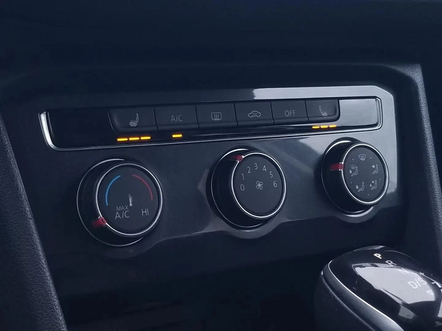 VW Tiguan 4MOTION* CARPLAY* ПОДГРЕВ - автомобили, коли, обяви за нови и употребявани 9