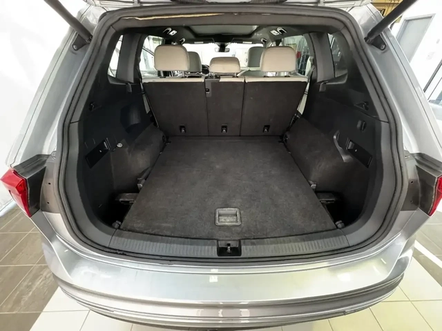 VW Tiguan Highline - автомобили, коли, обяви за нови и употребявани 8