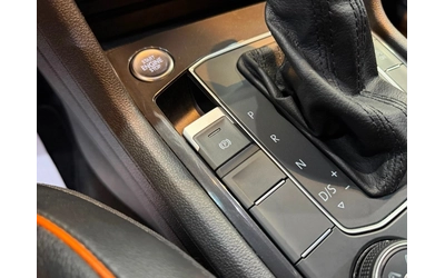 VW Tiguan Highline R-Line - автомобили, коли, обяви за нови и употребявани 12