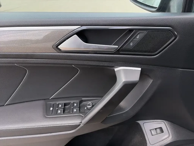 VW Tiguan 4Motion - автомобили, коли, обяви за нови и употребявани 12
