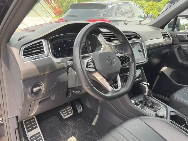 VW Tiguan 4Motion - автомобили, коли, обяви за нови и употребявани 8