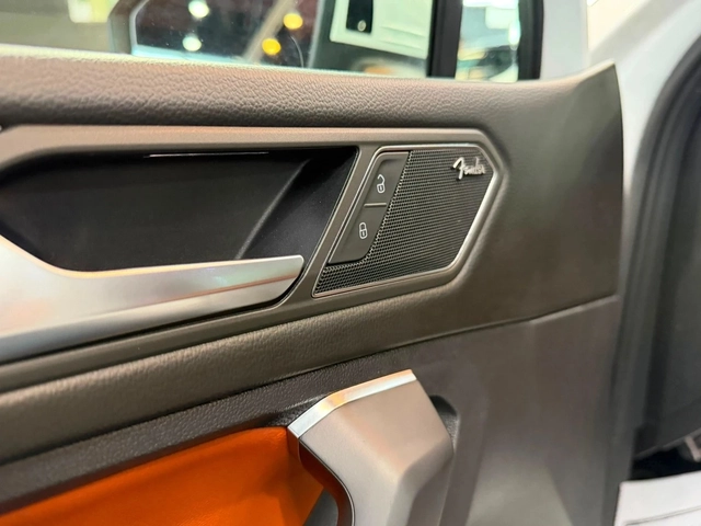 VW Tiguan Highline R-Line - автомобили, коли, обяви за нови и употребявани 10