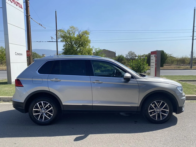 VW Tiguan 2.0 TDI 4MOTION - автомобили, коли, обяви за нови и употребявани 8