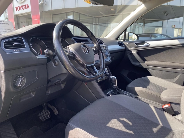 VW Tiguan 2.0 TDI 4MOTION - автомобили, коли, обяви за нови и употребявани 9