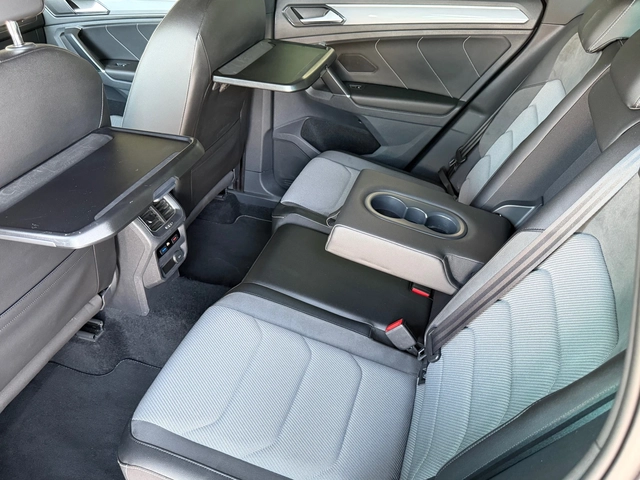 VW Tiguan 2.0TDI-190ps, 4-MOTION, R-LINE, LED, DISTR, PANORA - автомобили, коли, обяви за нови и употребявани 12