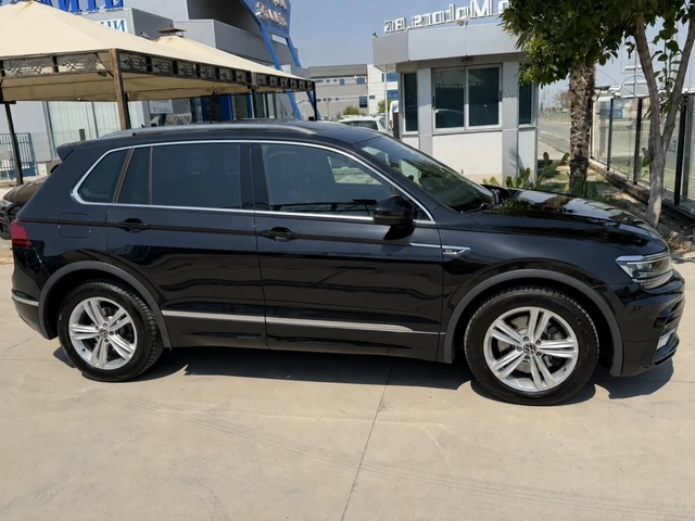 VW Tiguan 2.0TDI-190ps, 4-MOTION, R-LINE, LED, DISTR, PANORA - автомобили, коли, обяви за нови и употребявани 3