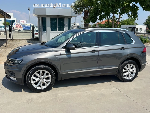 VW Tiguan 2.0TDI, 4-MOTION, HIGHLINE-FULL SERVICE VW-KATO HO - автомобили, коли, обяви за нови и употребявани 6