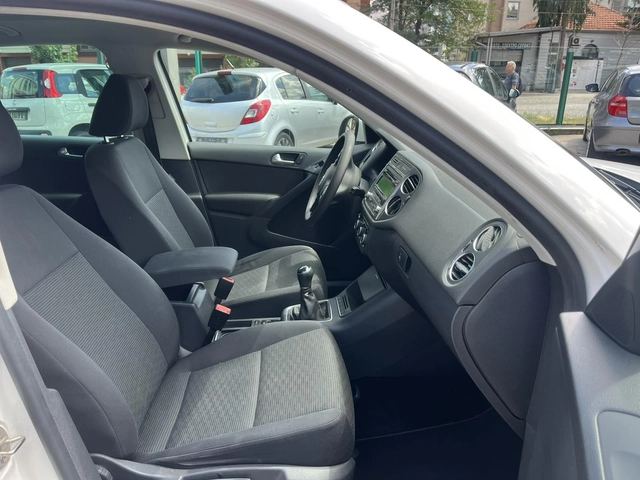 VW Tiguan 1.4 BENZ - автомобили, коли, обяви за нови и употребявани 13