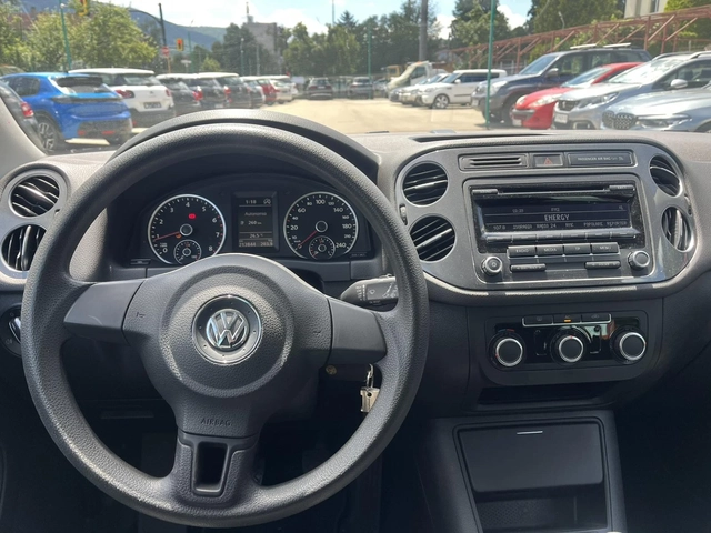VW Tiguan 1.4 BENZ - автомобили, коли, обяви за нови и употребявани 9