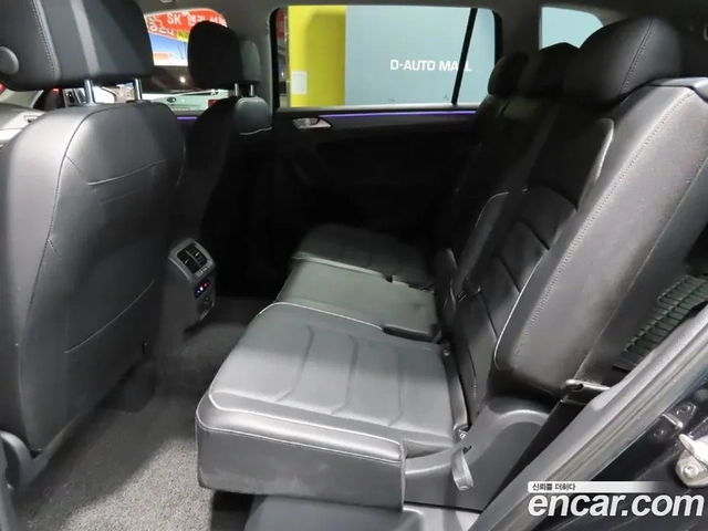 VW Tiguan PRESTIGE - автомобили, коли, обяви за нови и употребявани 13