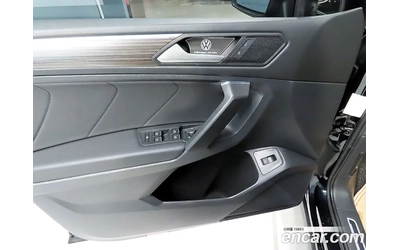 VW Tiguan PRESTIGE - автомобили, коли, обяви за нови и употребявани 12